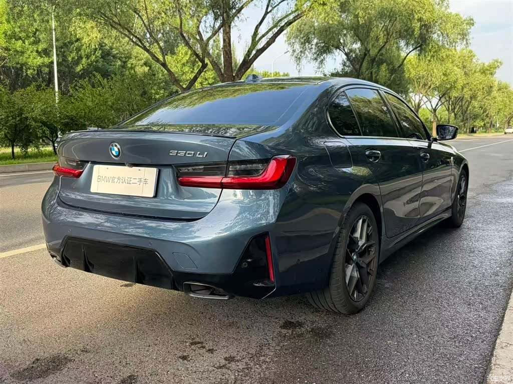BMW 3 Series, 2025 12