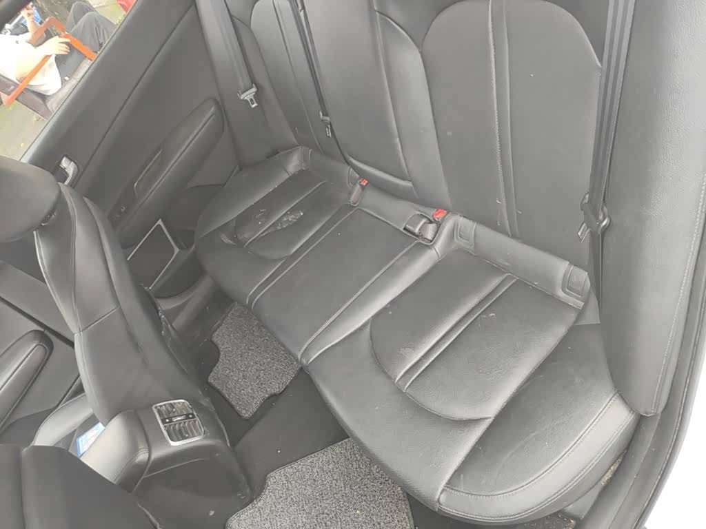 Kia K5, 2016 17