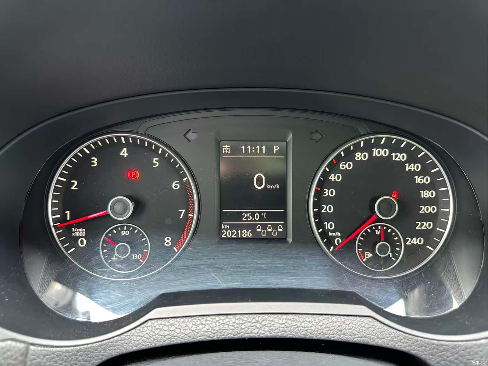 Volkswagen Xia, 2013 6