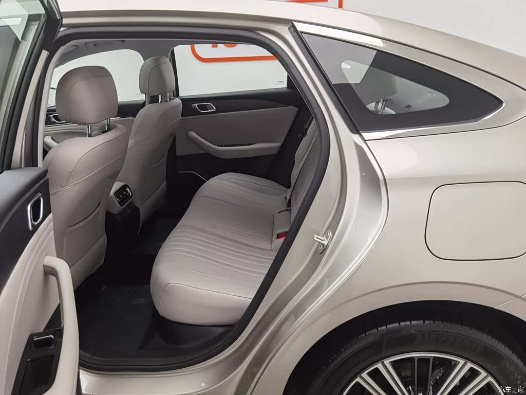 Geely 6, 2025 15