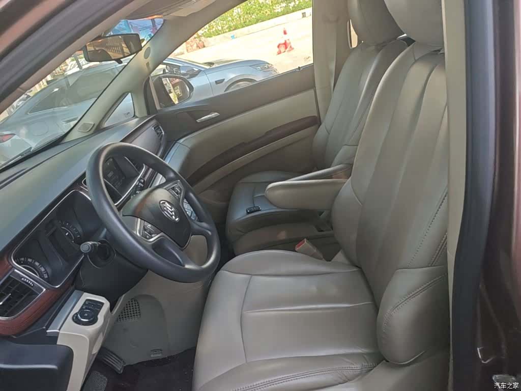 Buick GL8, 2019 15