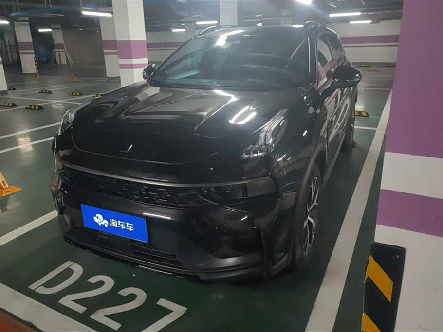 Lynk & Co 01