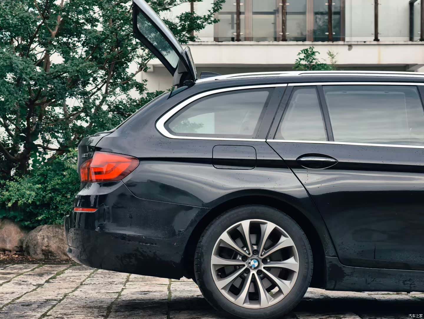 BMW 5 Series, 2012 все фото
