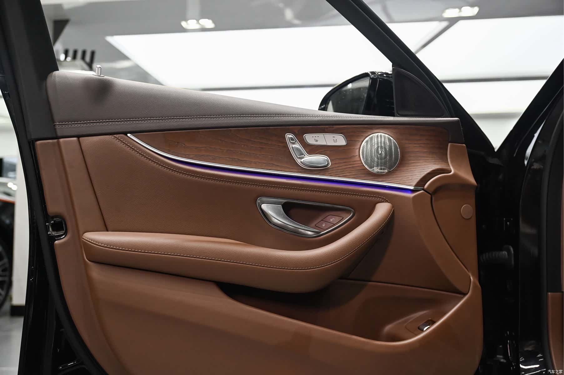 Mercedes-Benz E-Class, 2022 17