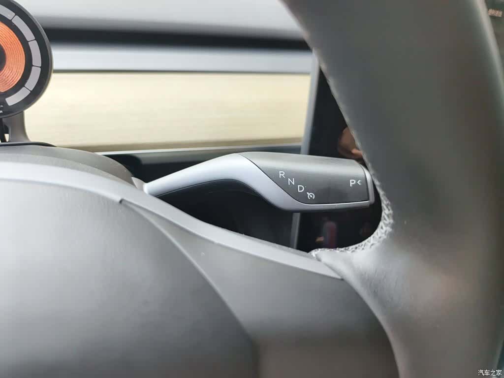 Tesla Model Y, 2022 10