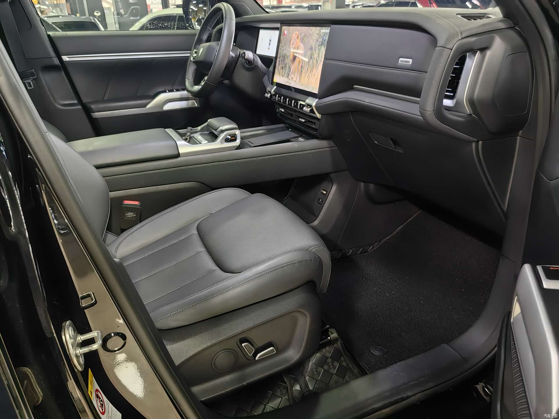 Deepal G318, 2025 4