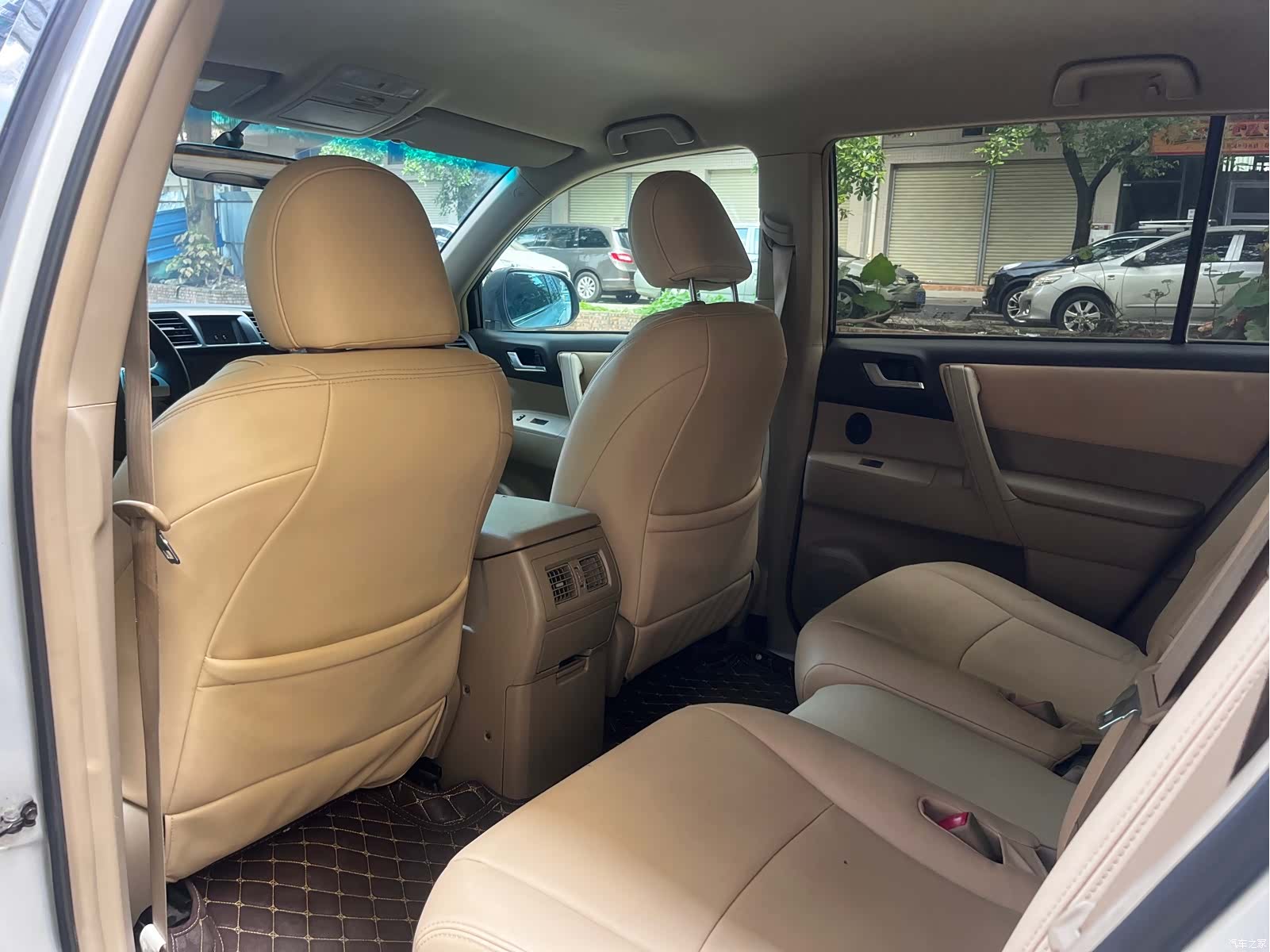 Toyota Highlander, 2011 все фото
