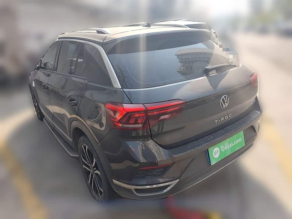 Volkswagen T-ROC exploring Songs