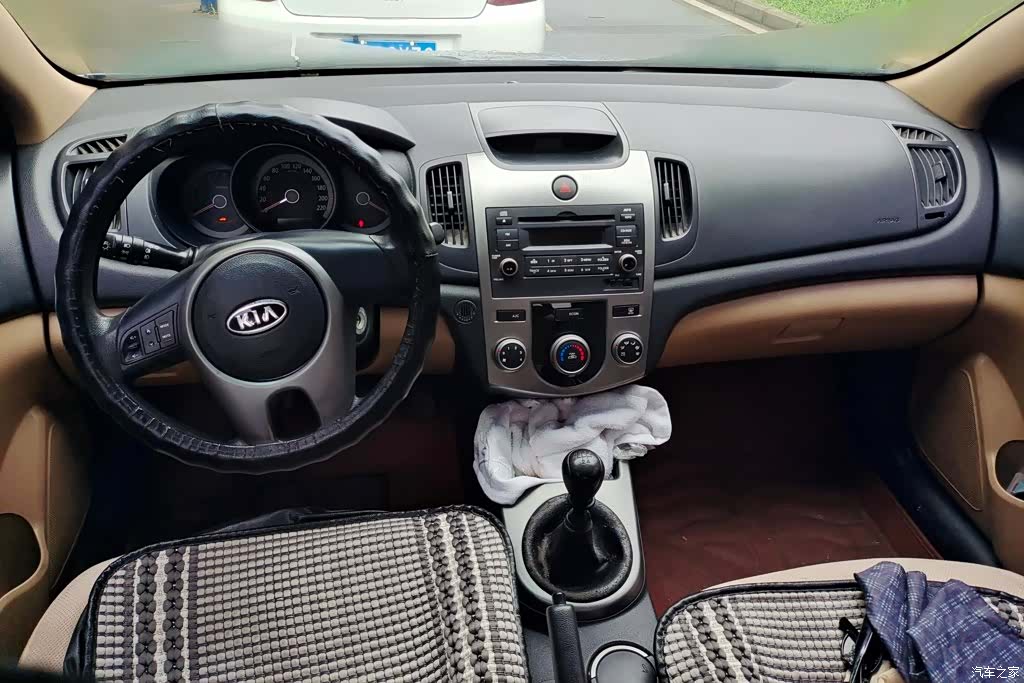 Kia GL, 2012 12