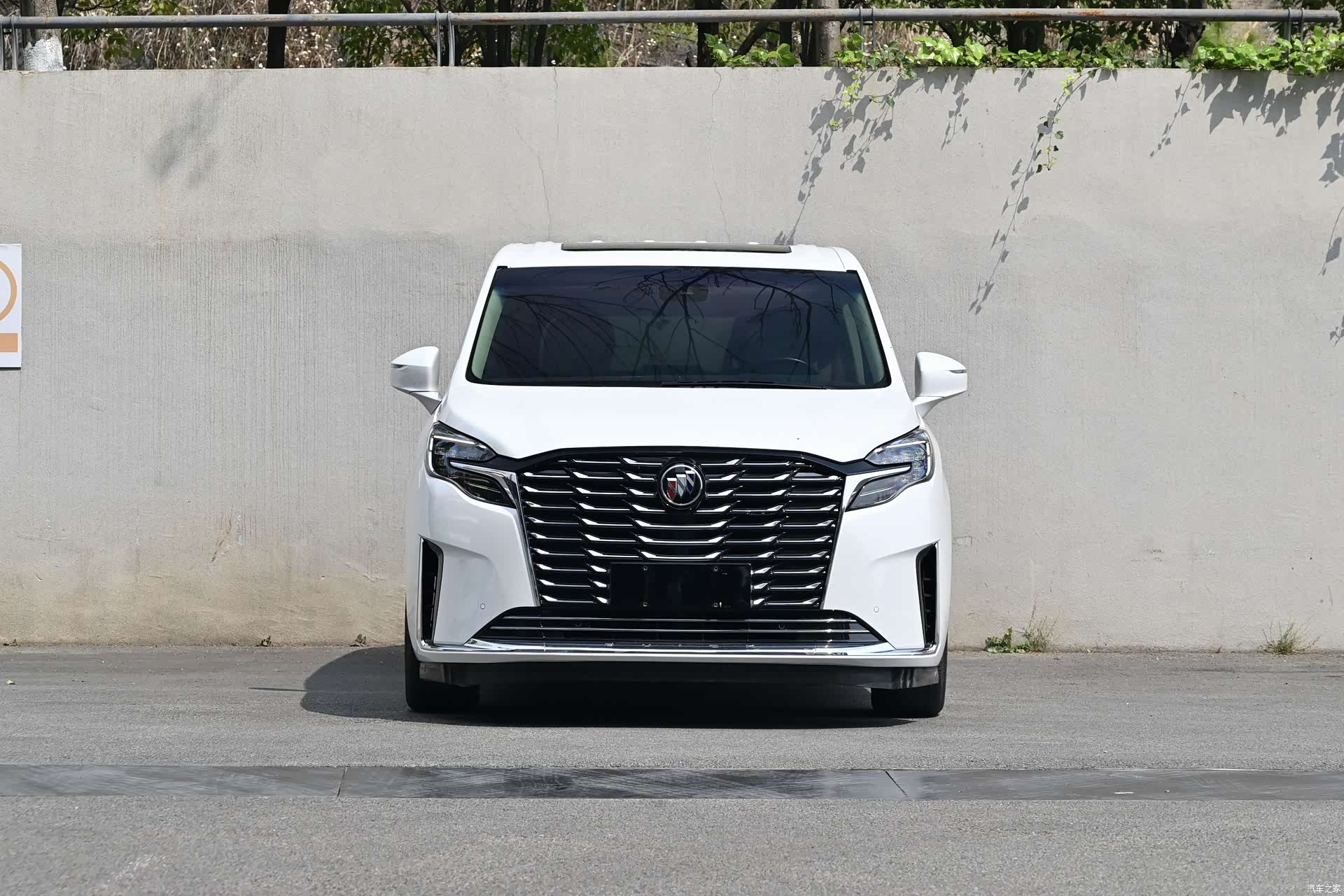 Buick GL8, 2023 2