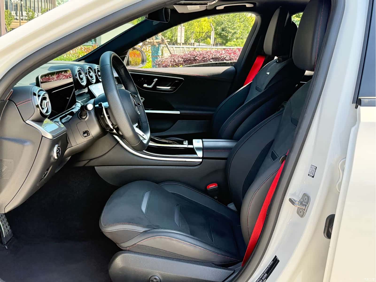 Mercedes-Benz C-Class, 2025 15