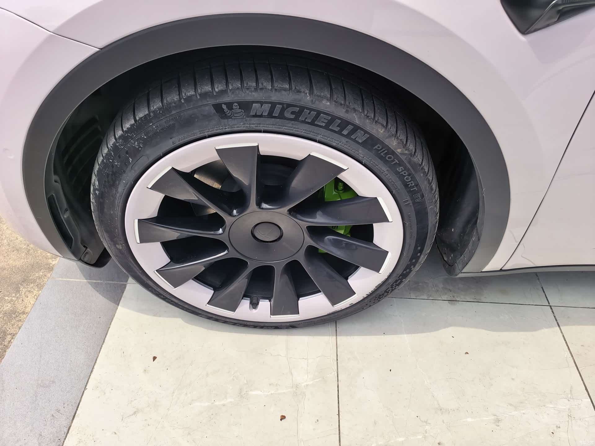Tesla Model Y, 2021 12