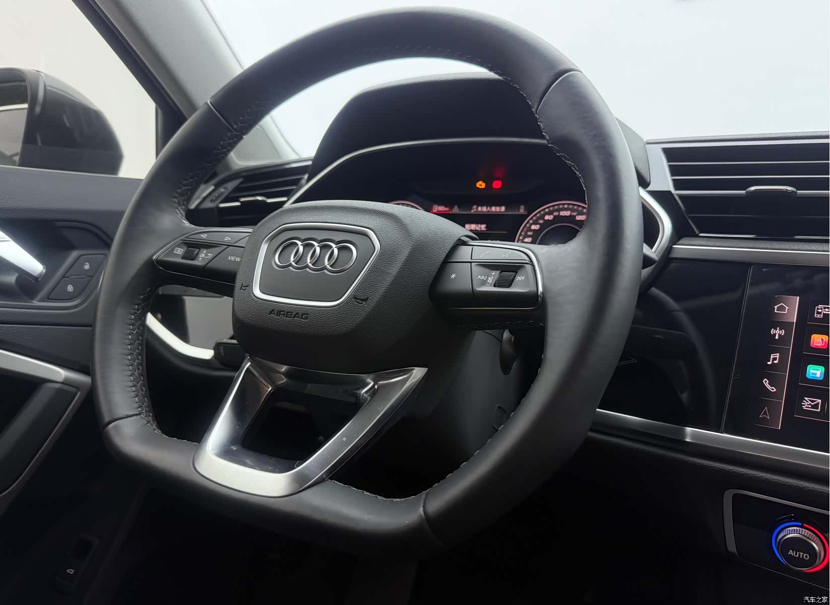 Audi Q3, 2022 16