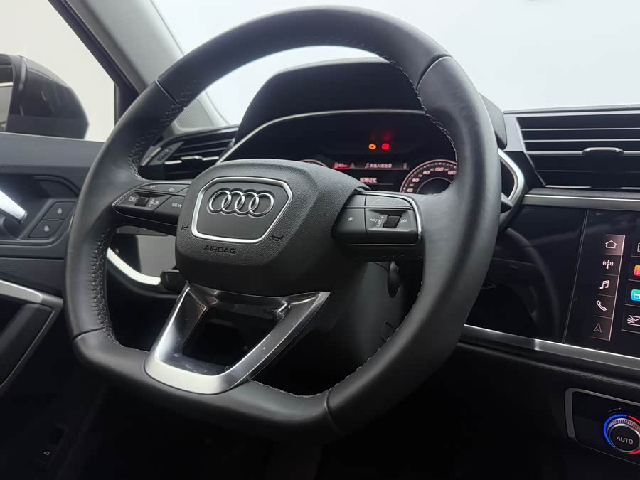 Audi Q3 2022, фото 16