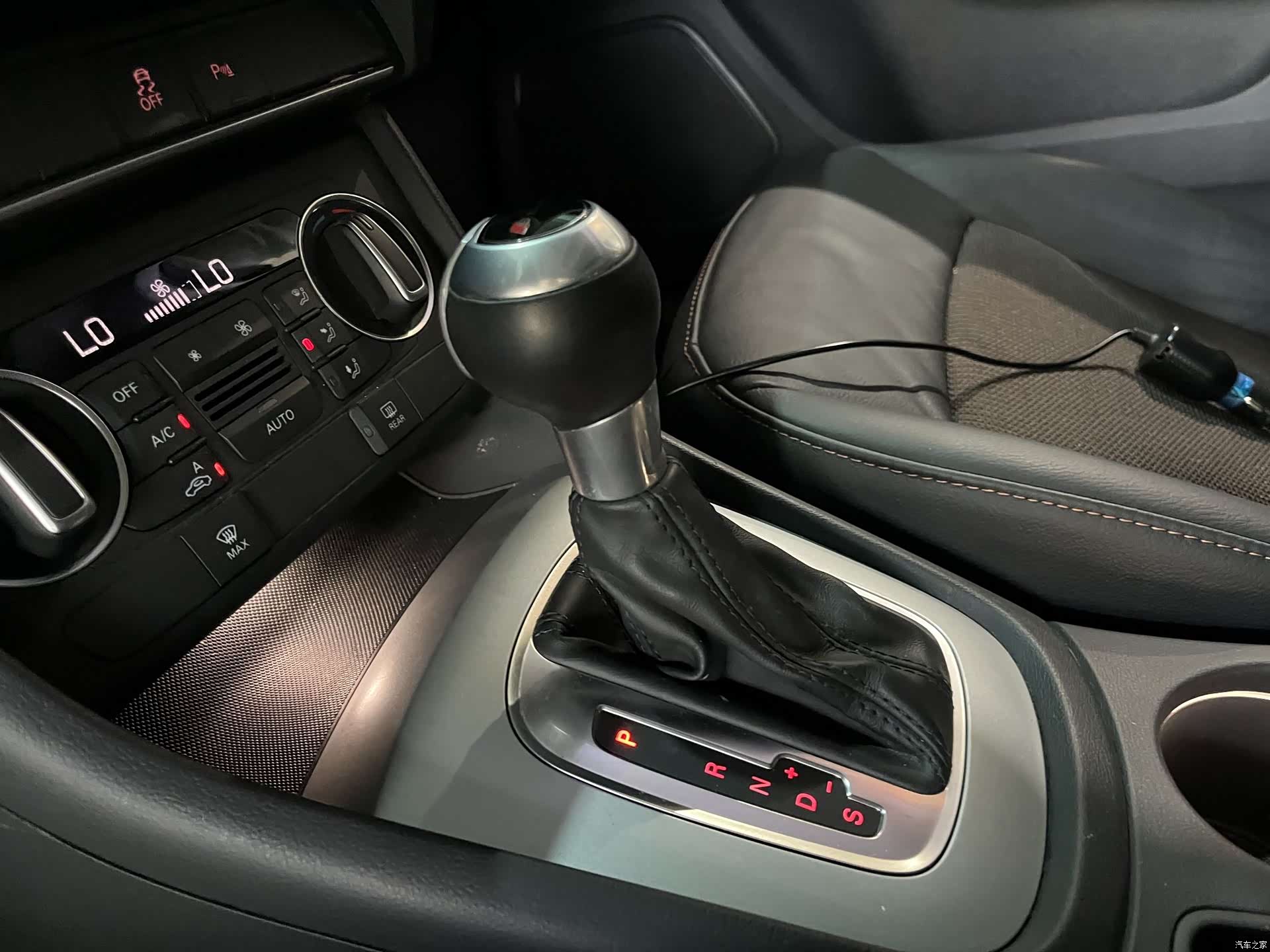 Audi Q3, 2018 14