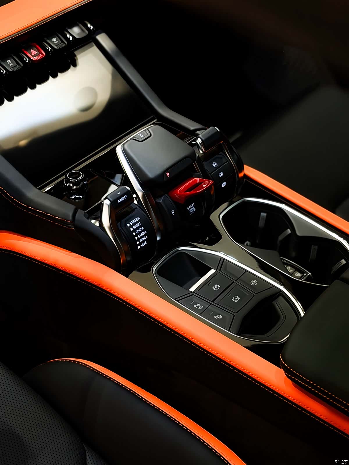 Lamborghini Urus, 2025 8
