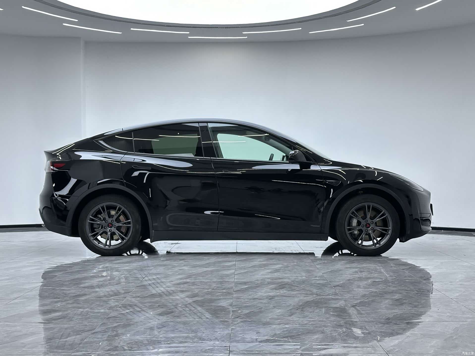 Tesla Model Y, 2023 8