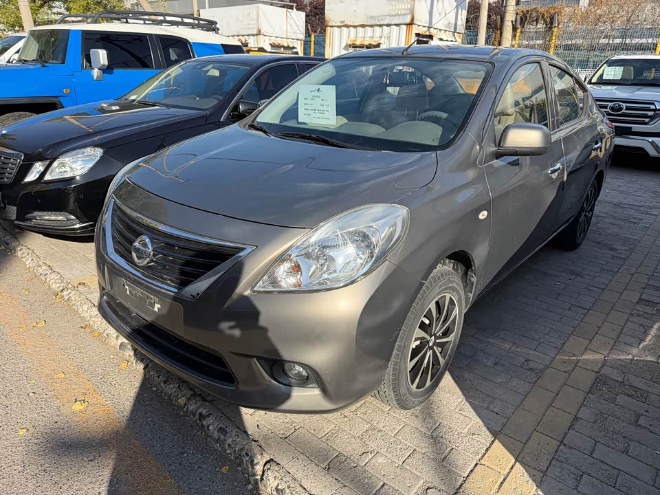 Nissan sunshine