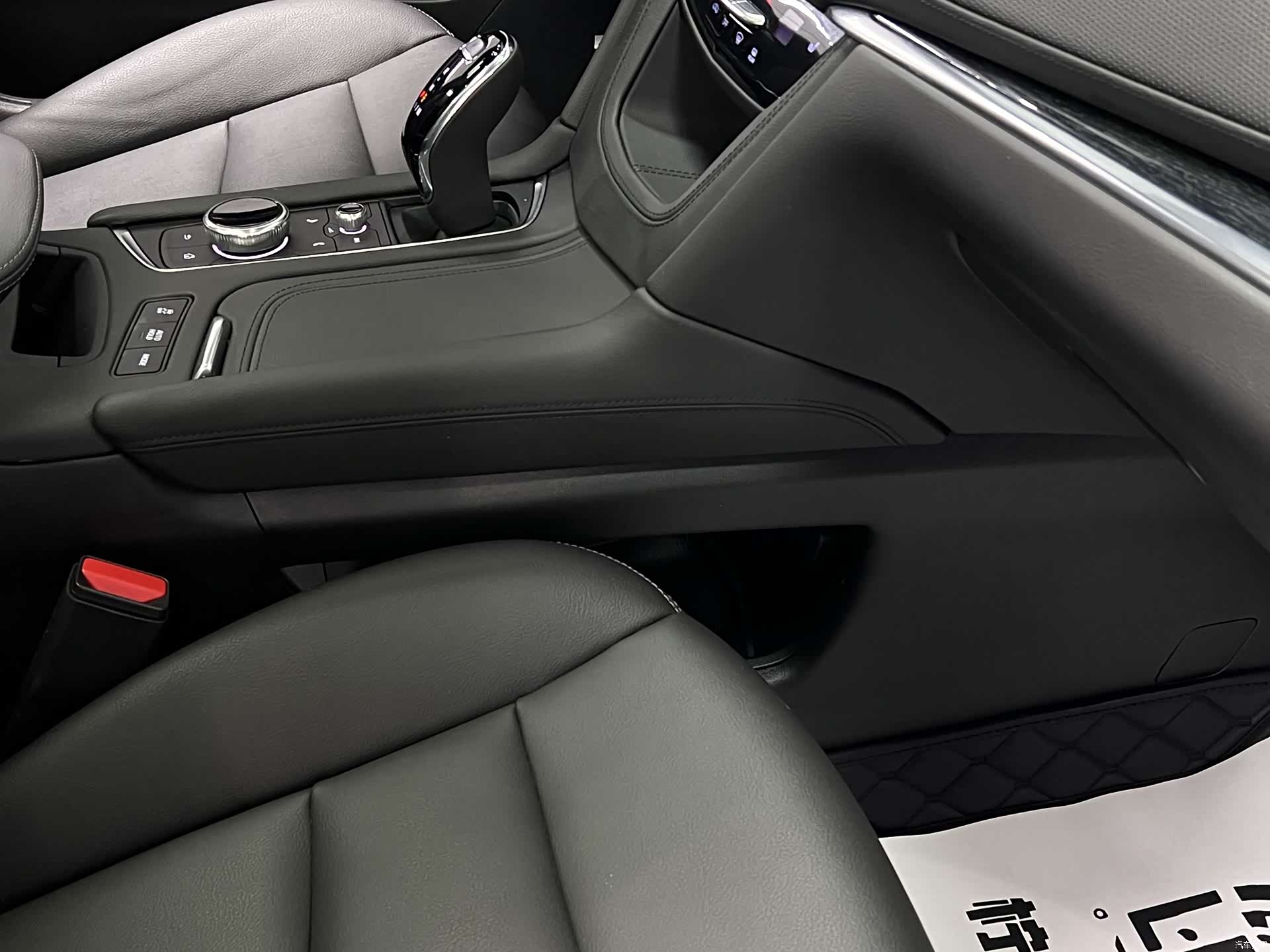 Cadillac XT5, 2022 36