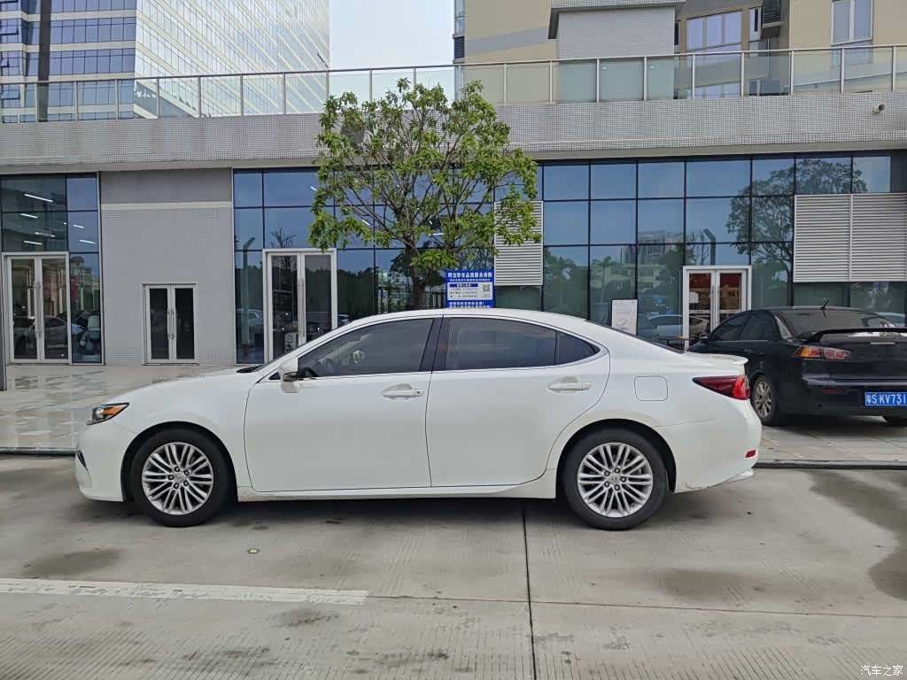 Lexus ES, 2017 3