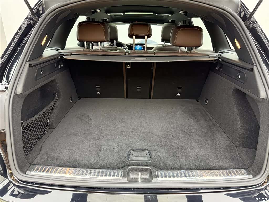 Mercedes-Benz GLC, 2023 14
