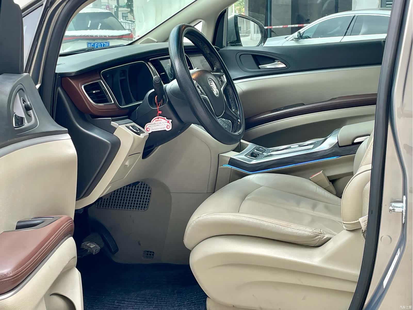 Buick GL8, 2020 7