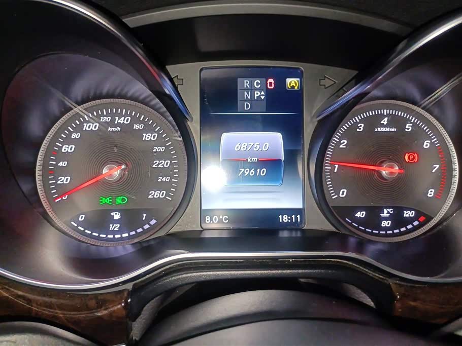 Mercedes-Benz V-class