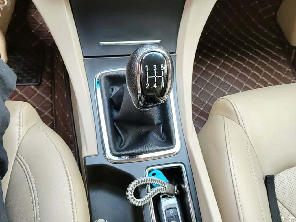 Geely Emgrand, 2018 14