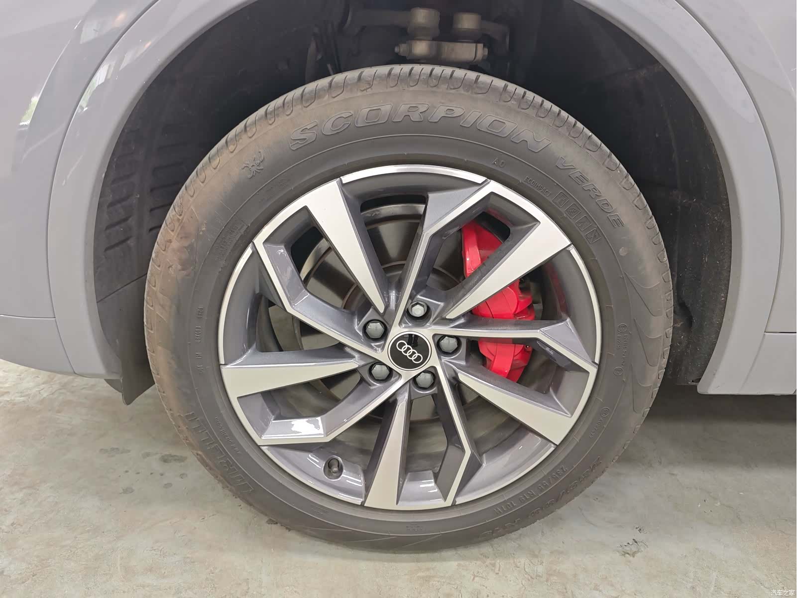 Audi Q5L, 2025 14