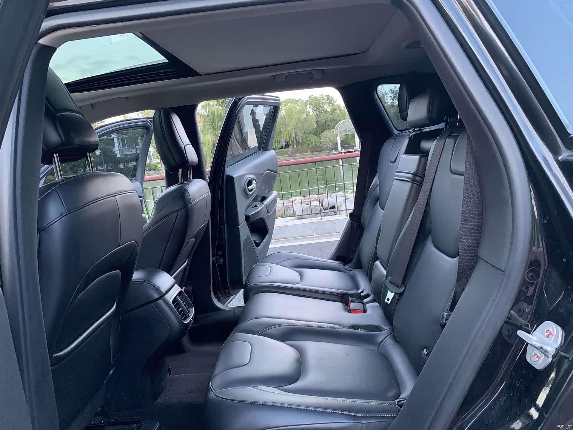 Jeep Cherokee, 2016 15