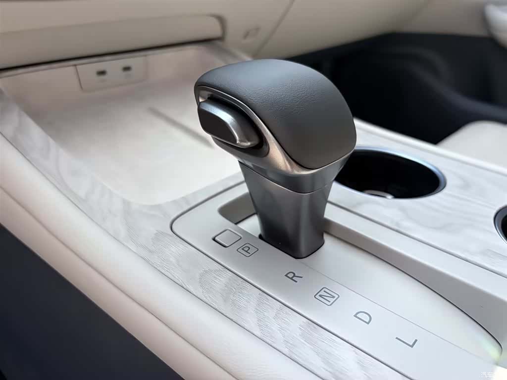 Nissan Teana, 2025 16