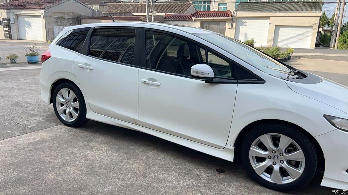 Honda Jade, 2015 11