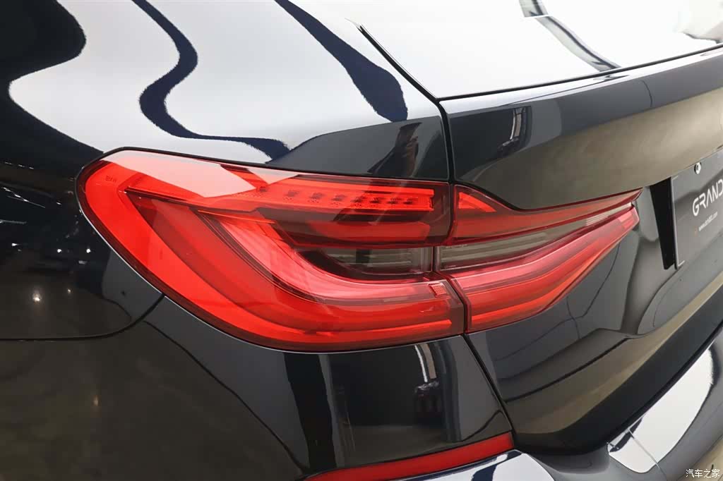 BMW 6 Series GT, 2024 27