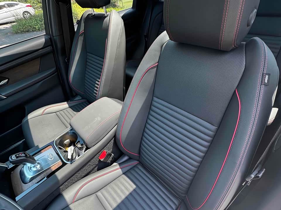 Land Rover Discover sources for sports