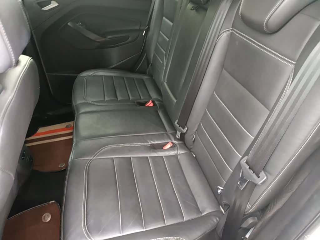 Ford Kuga, 2017 17