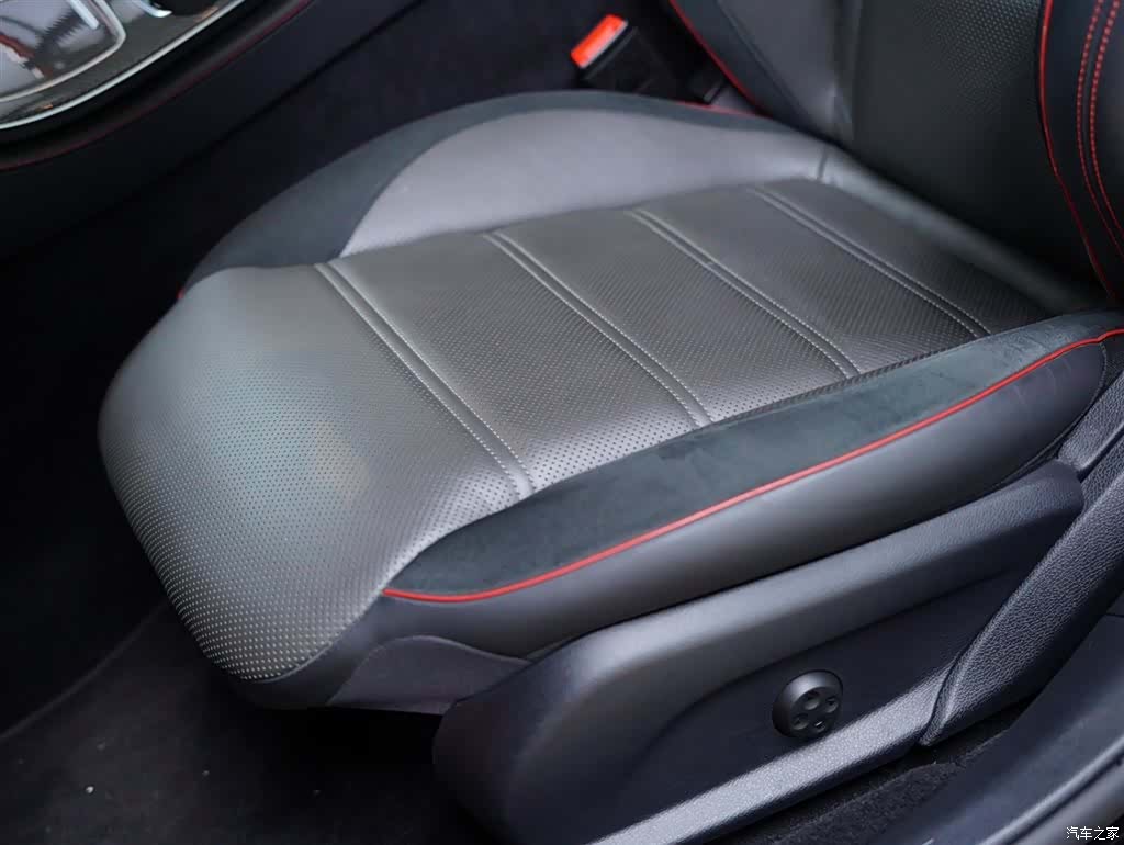 Mercedes-Benz E-Class, 2023 29