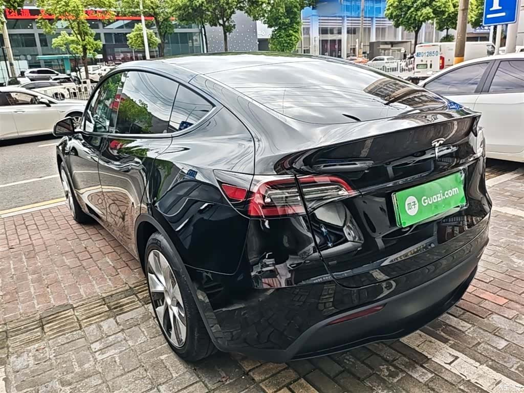 Tesla Model Y, 2023 все фото