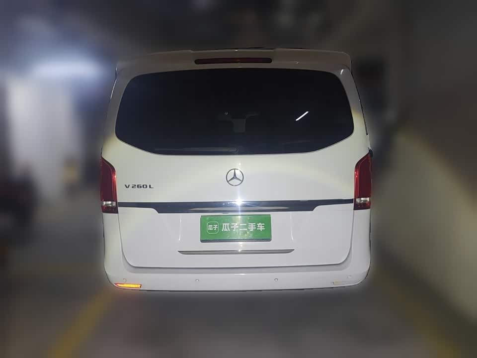 Mercedes-Benz V-class