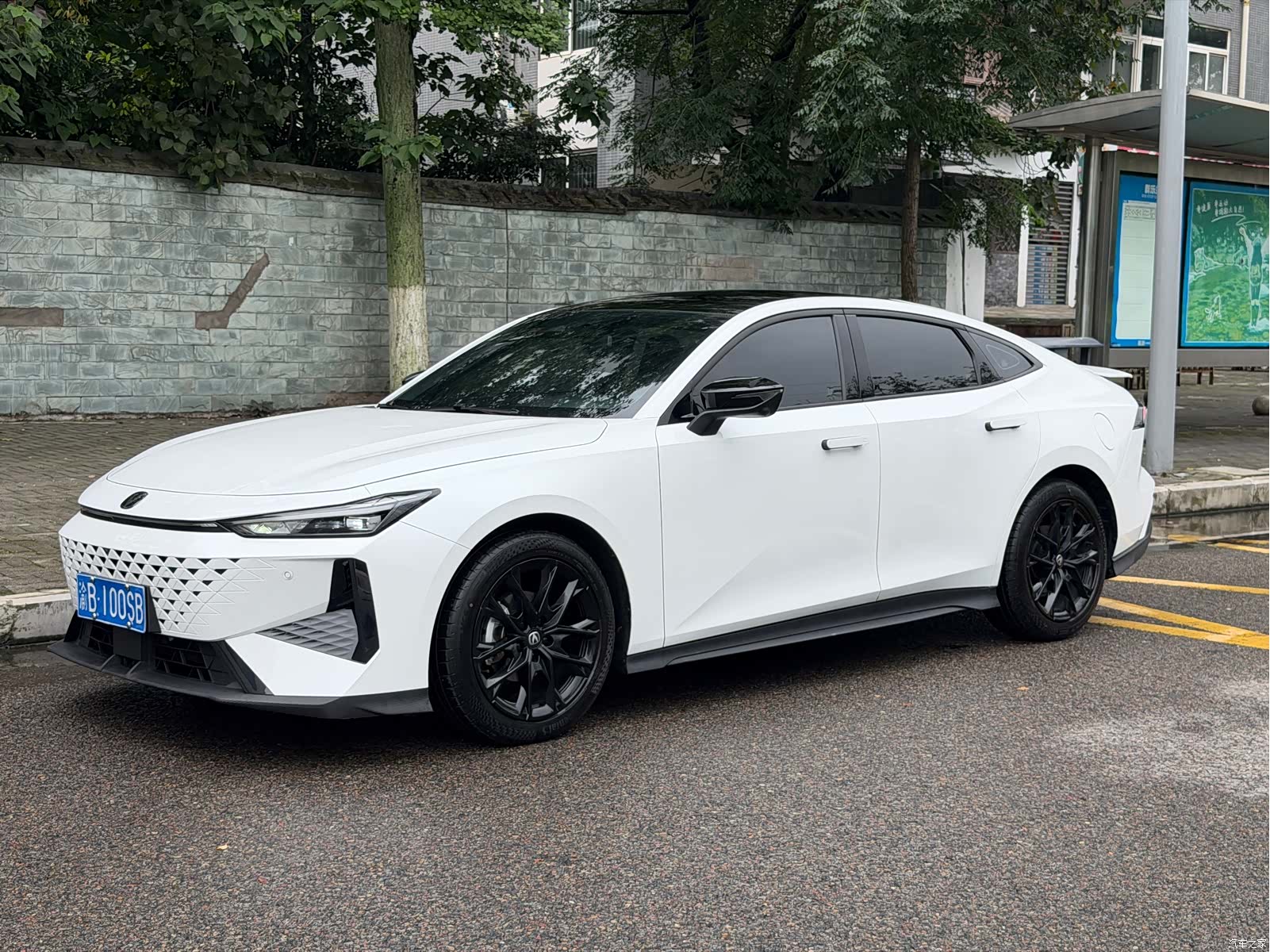 Changan UNI-V, 2024 1