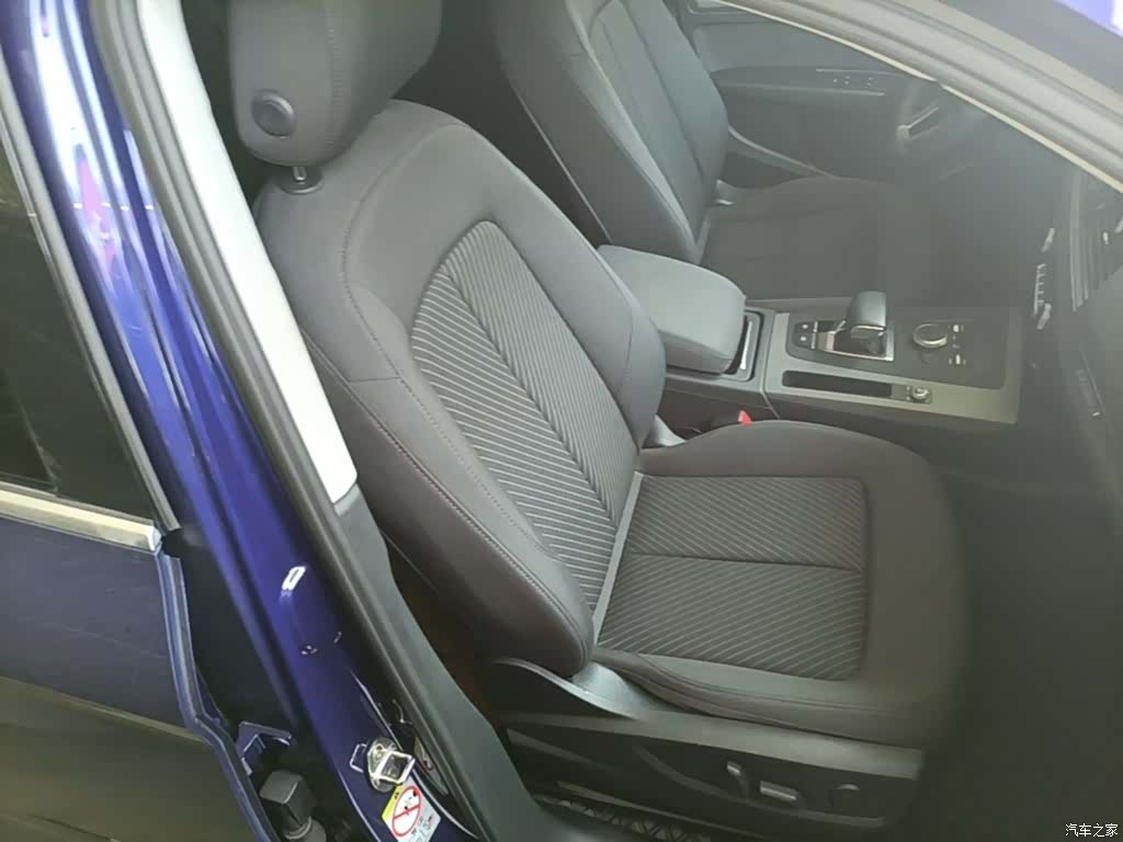 Audi Q5L, 2019 25