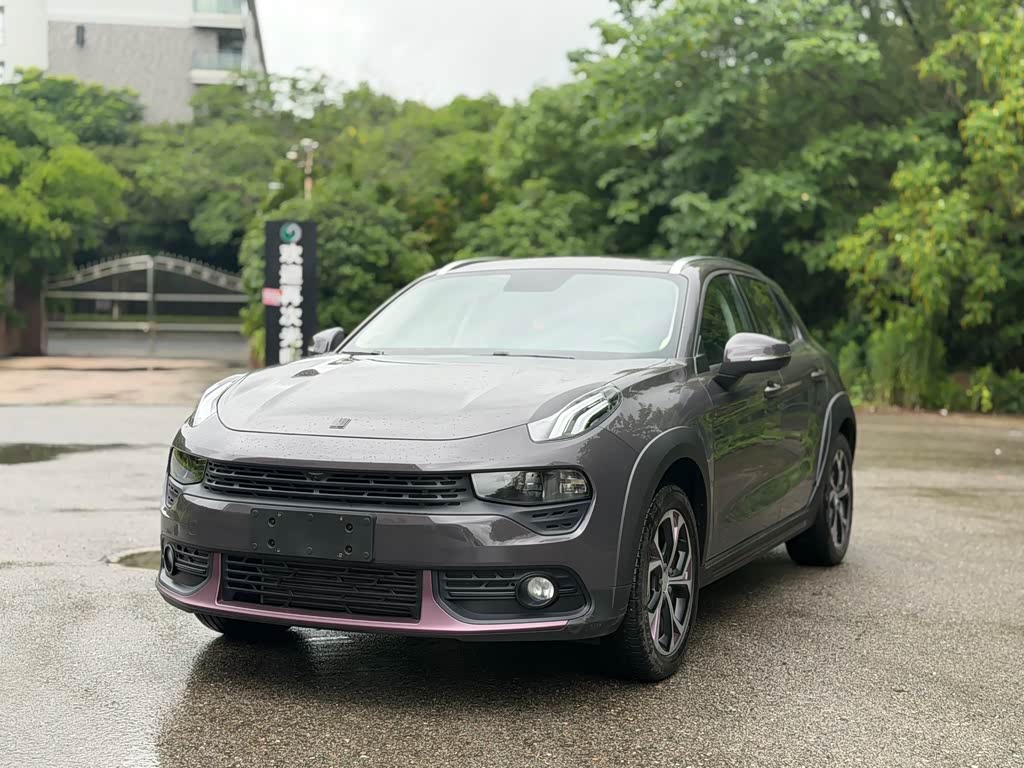 Lynk & Co 02