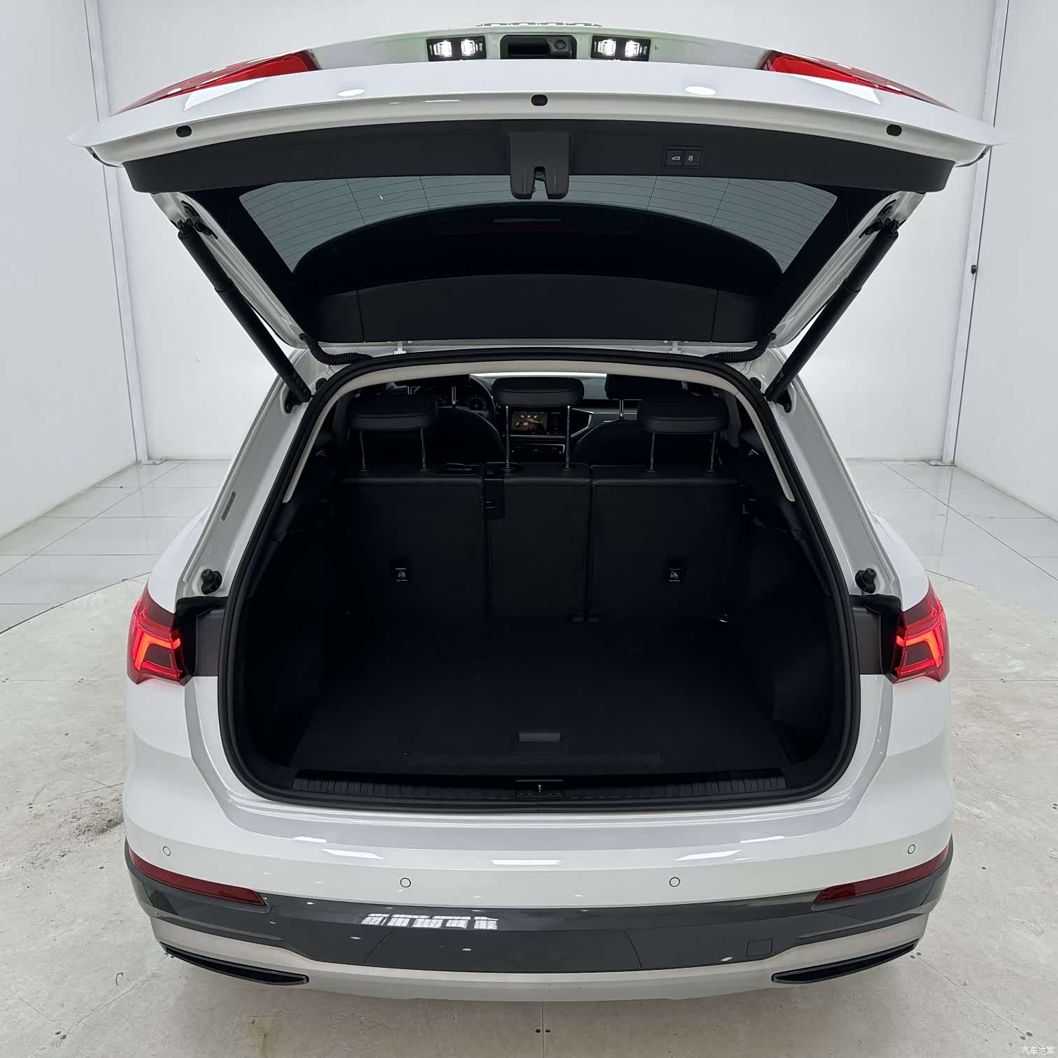 Audi Q3, 2022 16