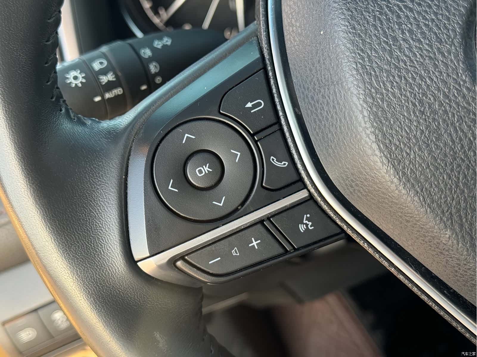 Toyota Camry, 2021 9