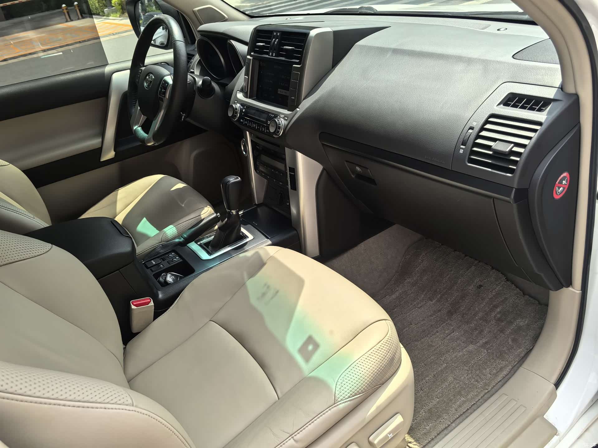 Toyota Prado, 2013 10