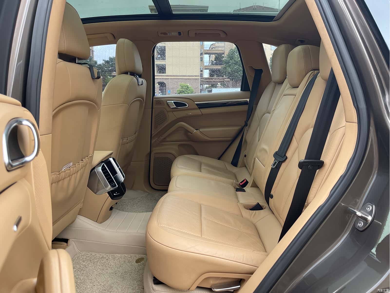Porsche Cayenne, 2011 6