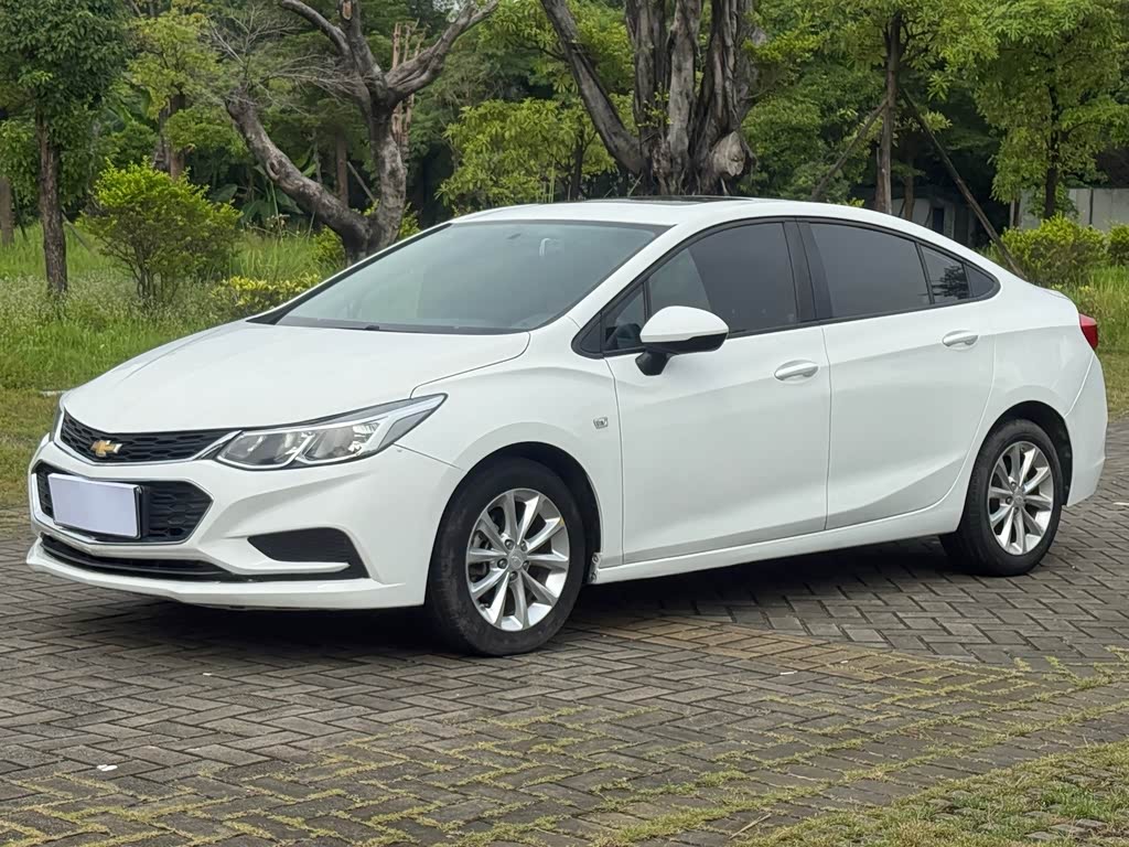 Chevrolet Cruze 2018 320 AT