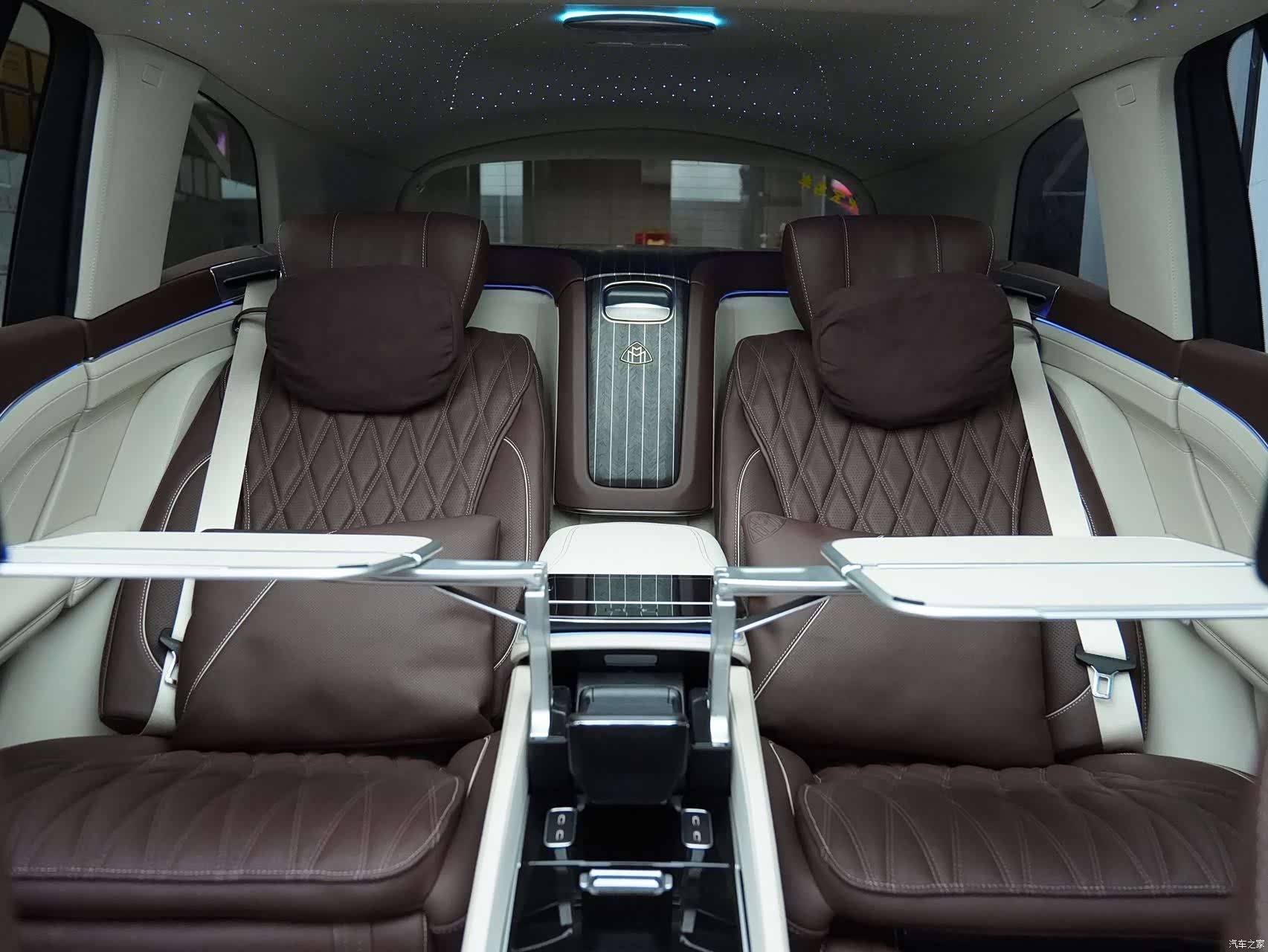 Maybach GLS, 2025 25
