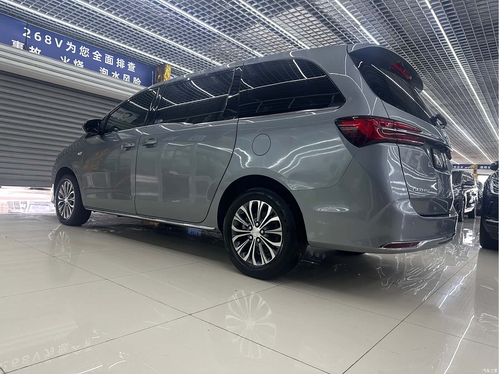 Buick GL8, 2023 4