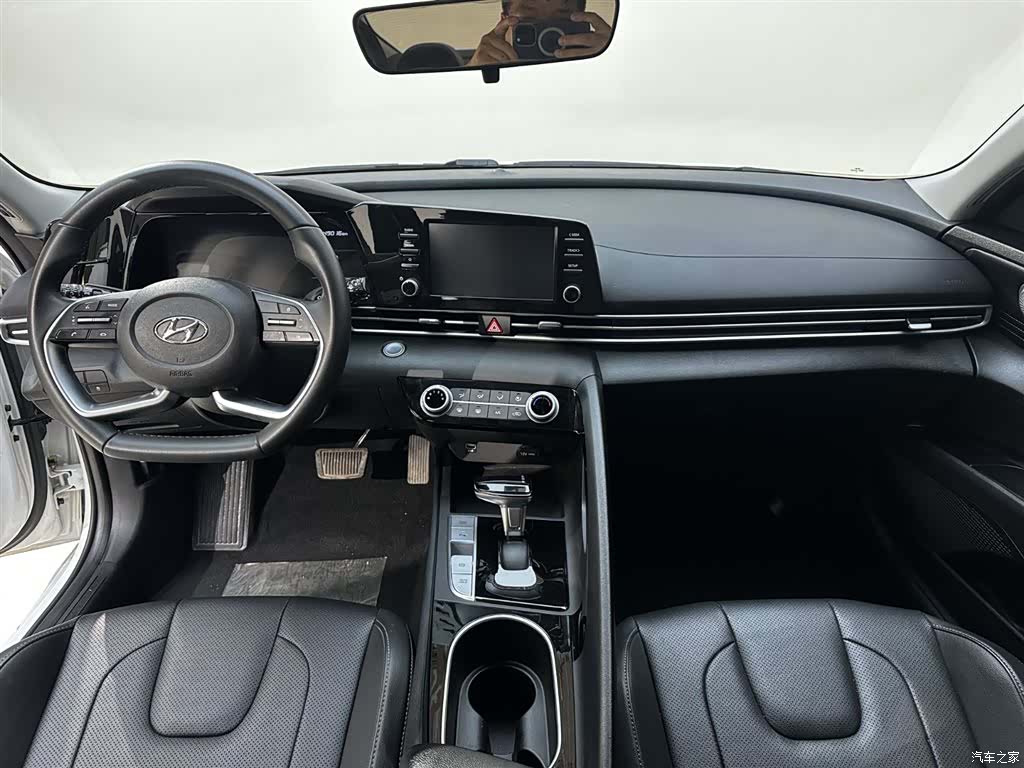 Hyundai Elantra, 2022 8