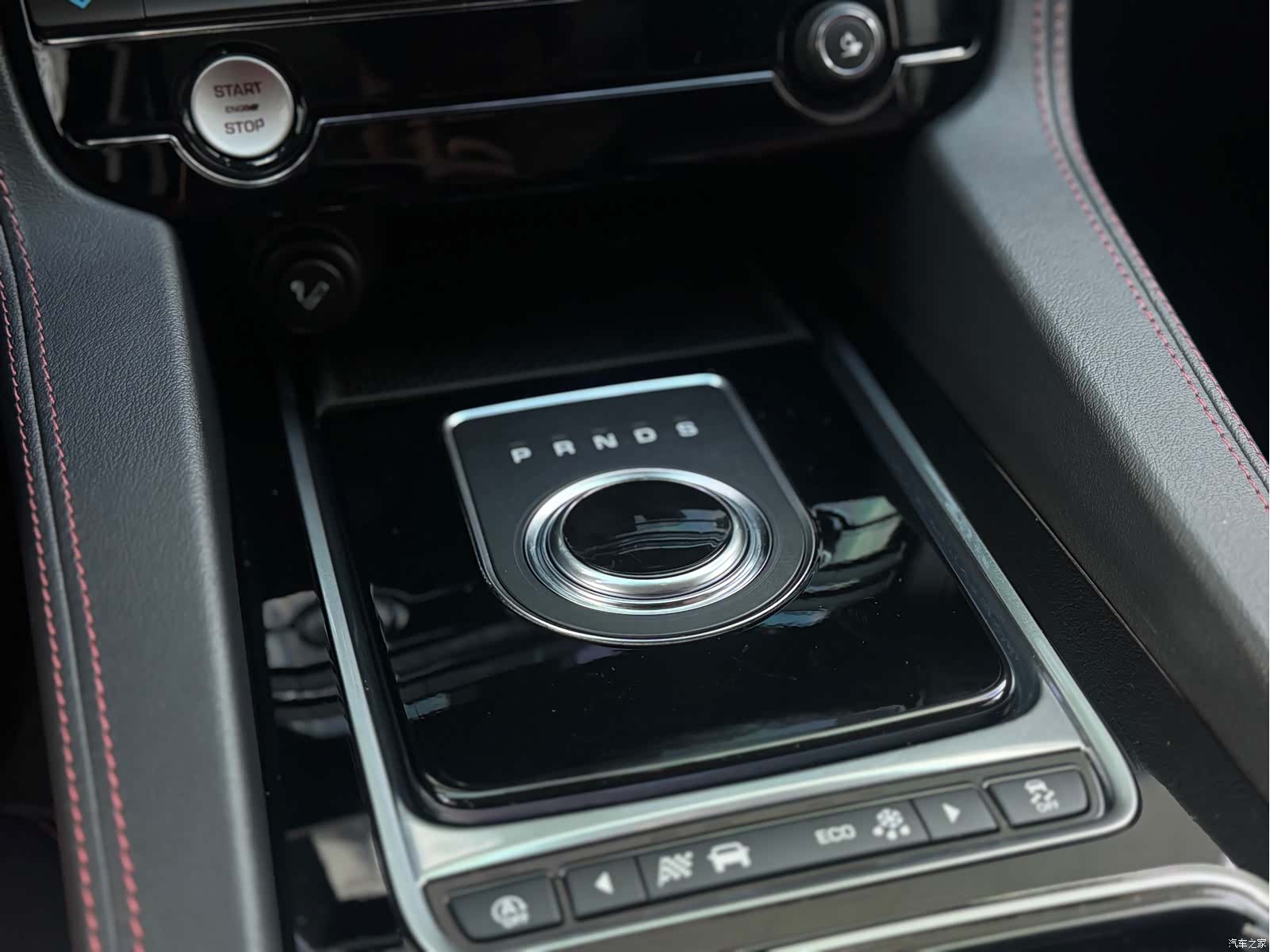 Jaguar F-PACE, 2017 18